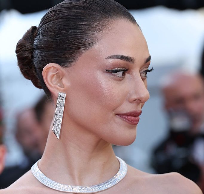 Dilan Çiçek Deniz Cannes Film Festivali’nde Boucheron markasıyla boy gösterdi.