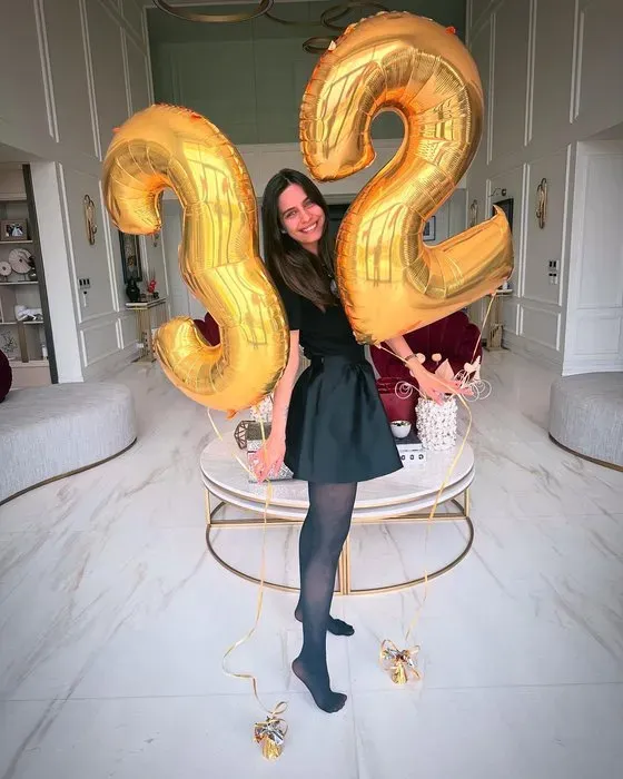 2014 yılında Miss Turkey unvanını kazanan tescilli güzel Amine Gülşe,