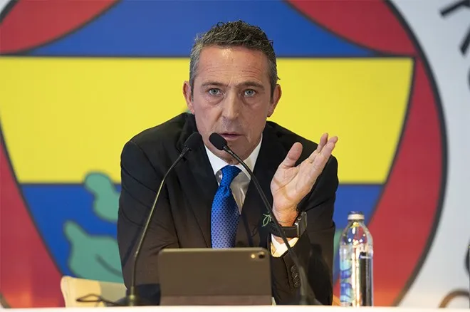 Süper Lig’in son virajına girilirken, Fenerbahçe cephesinde moraller bozuk. Sarı-lacivertliler,