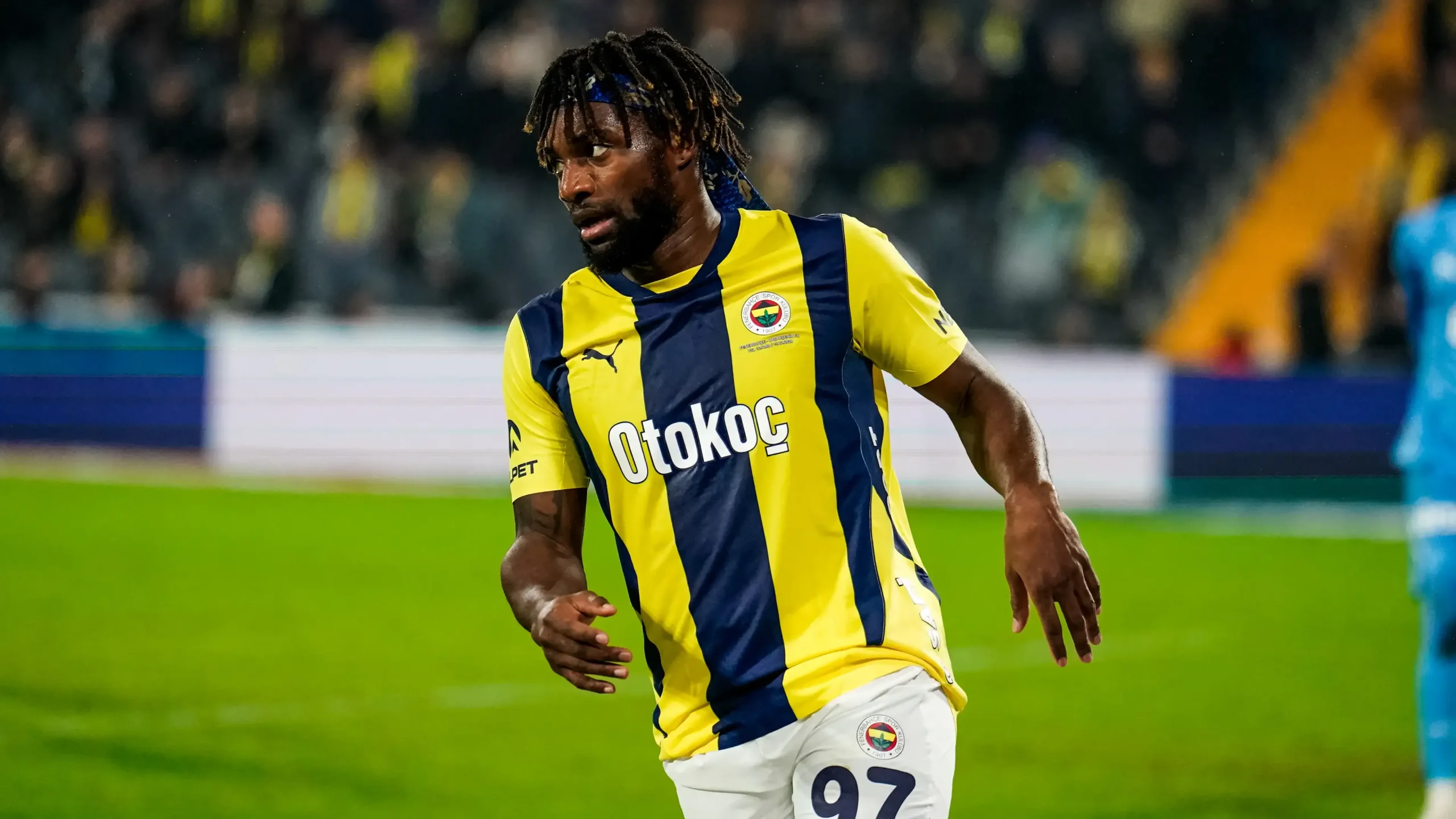 Süper Lig’de sezonun son haftalarına girilirken Fenerbahçe’de önemli gelişmeler yaşanıyor.