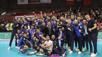 Türkiye’nin voleybol temsilcilerinden Halkbank, erkek voleybolunun kulüpler bazındaki en prestijli