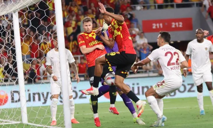 Süper Lig’in 35. haftasında Göztepe, Gürsel Aksel Stadyumu’nda Hatayspor ile
