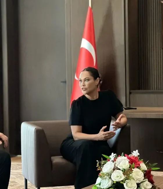 Hülya Avşar, Kıbrıs'ta düzenlenen ‘Hülya Avşar Cup Tenis Turnuvası’ kapsamında