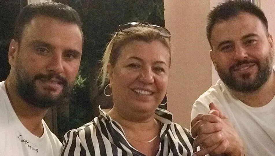 Ünlü şarkıcı Alişan'ın annesinin Instagram hesabı, kimliği belirsiz kişiler tarafından