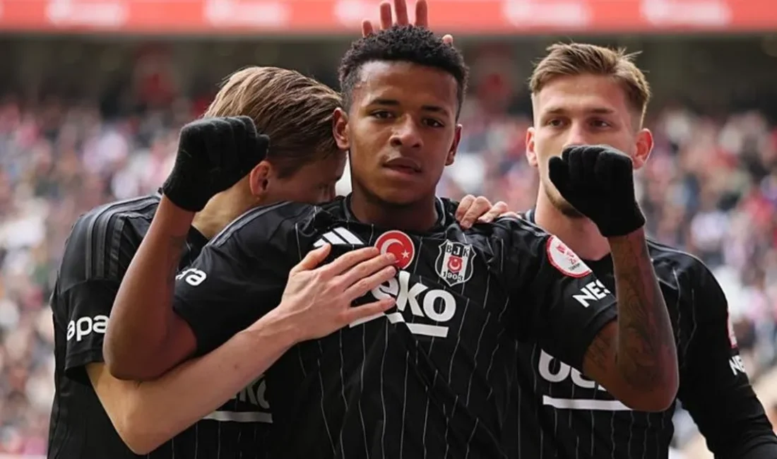Beşiktaş'ta 19 yaşındaki forvet Semih Kılıçsoy’un, gelişimini sürdürebilmesi için gelecek