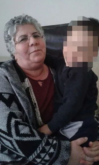 İzmir’in Buca ilçesinde, 60 yaşındaki Servet Polat, bir işletmede kumpir