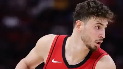 NBA efsanesi Shaquille O'Neal ve Charles Barkley gibi isimlerden övgüler