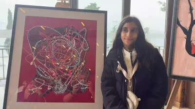 12 yaşındaki Zeynep Reyyan Gören, İstanbul’da ilk kişisel resim sergisini