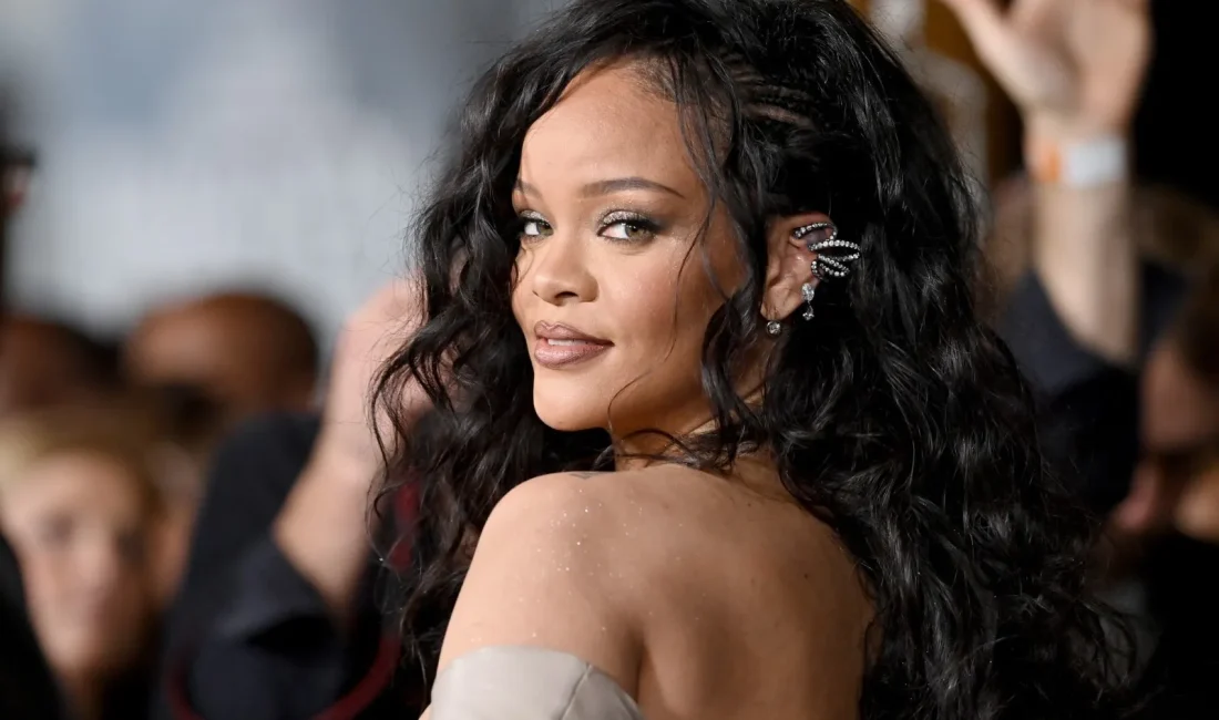 Dünyaca ünlü şarkıcı Rihanna, MET Gala 2025’te üçüncü çocuğuna hamile