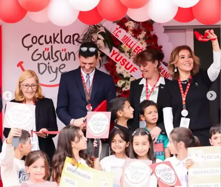 Gülben Ergen’in başkanı olduğu “Çocuklar Gülsün Diye” Derneği, Bayburt'ta Mattia