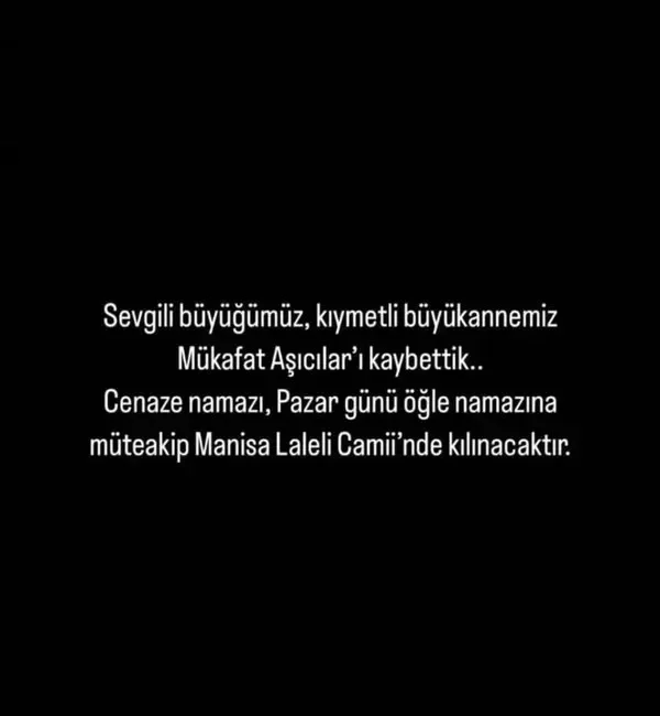Ünlü oyuncu Aytaç Şaşmaz, büyükannesi Mükafat Aşıcılar'ın hayatını kaybettiğini sosyal