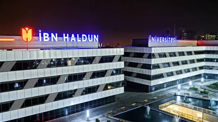 Eğitim-Bir-Sen ve İbn Haldun Üniversitesi iş birliğiyle düzenlenen "Türkiye'de Yükseköğretimin