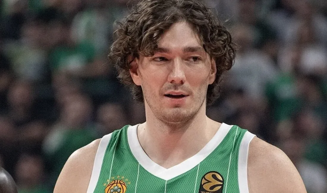 Panathinaikos’ta forma giyen Türk basketbolcu Cedi Osman, 19 Mayıs Atatürk’ü