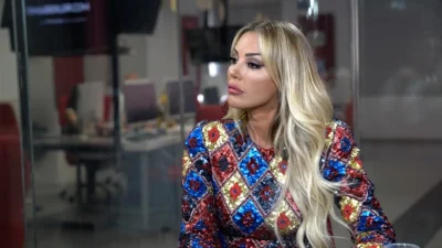 Petek Dinçöz, “En fazla şarkı çıkaran benim” diyerek iddialı bir