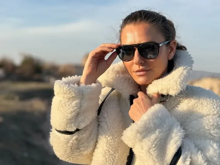 Ünlü oyuncu Ece Uslu, Sonsuz Bir Aşk filminin dijital platformlarda