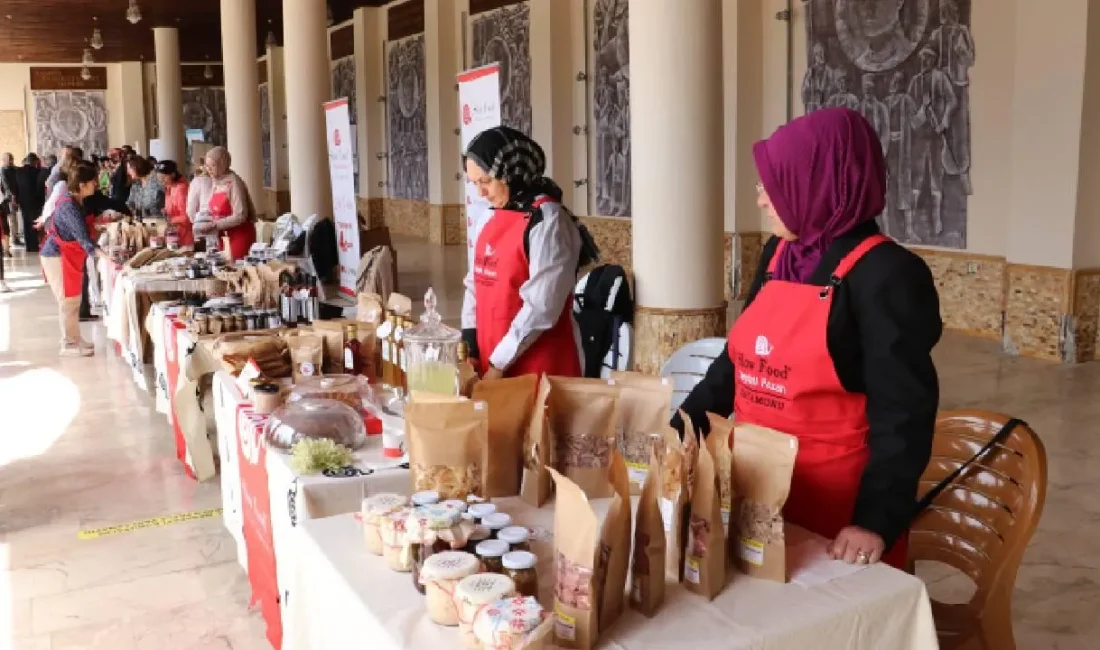 Kastamonu’da düzenlenen “Gelenekten Geleceğe, Kastamonu’nun Mutfak Yolculuğu” panelinde, kentin 812