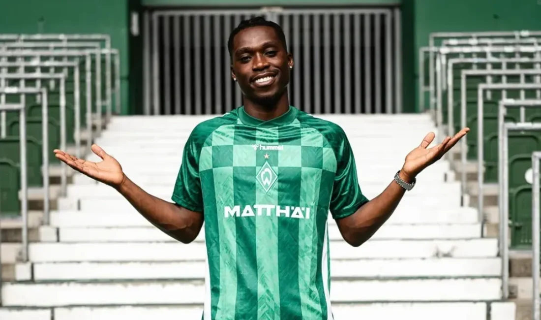 Werder Bremen, sezon başında Galatasaray'dan satın alma opsiyonuyla kiraladığı Derrick