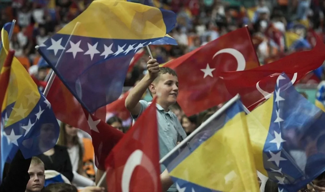 Zenica Arena’daki etkinliğe Türkiye’den ve Bosna Hersek’ten çok sayıda resmi