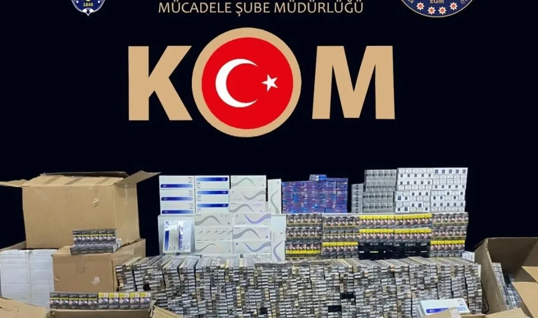 Kocaeli'nin İzmit ilçesinde polis ekipleri, kapalı kasa bir minibüste yaptıkları
