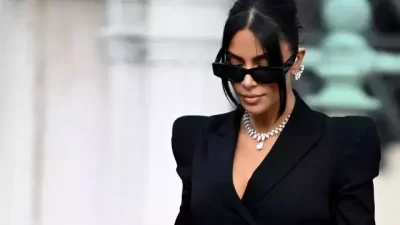 2016 Paris Moda Haftası sırasında Kim Kardashian’ın otel odasına polis