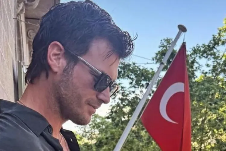 Kıvanç Tatlıtuğ ve eşi Başak Dizer Tatlıtuğ, İspanya'nın Barcelona kentinde