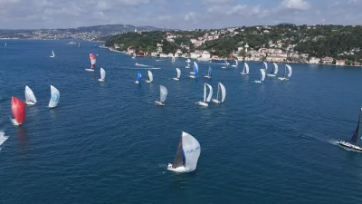 Lions Sailing Cup Boğaz Yarışı, İstanbul Boğazı’nda gerçekleşti. Lions 118-T