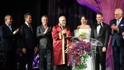 Anıl Tetik ve eşi İlknur Karamahmutoğlu, 2023 yılında evlendikten sonra