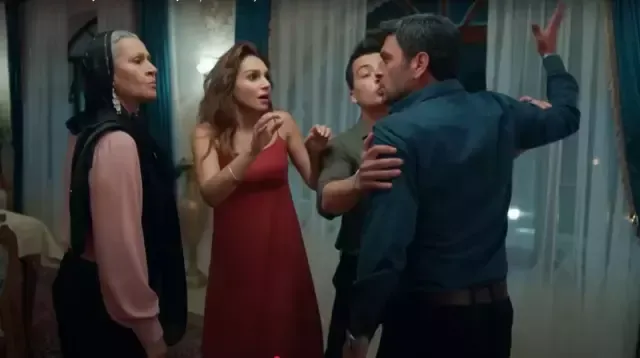 “Uzak Şehir” dizisi, oyuncuların eş zamanlı Coca-Cola reklamı paylaşımı ve