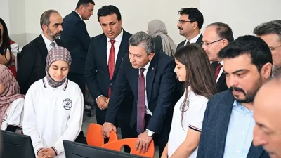 Antalya’nın Alanya ilçesinde, İstanbul Büyükşehir Belediyesi eski Başkanı Mevlüt Uysal