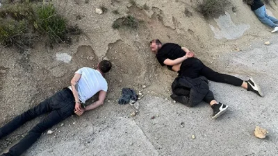 Kütahya’da polis ekiplerinin dur ihtarına uymayan hafif ticari araç, yaklaşık