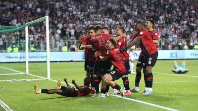 Yeni Sakarya Atatürk Stadı’nda oynanan karşılaşmanın ardından Fatih Karagümrük Teknik