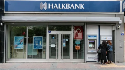 Halkbank, daha önce dijital katılım bankası kurma kararından vazgeçerek, geleneksel