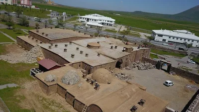 Bitlis Eren Üniversitesi, 1579 yılında Van Beylerbeyi Hüsrev Paşa tarafından