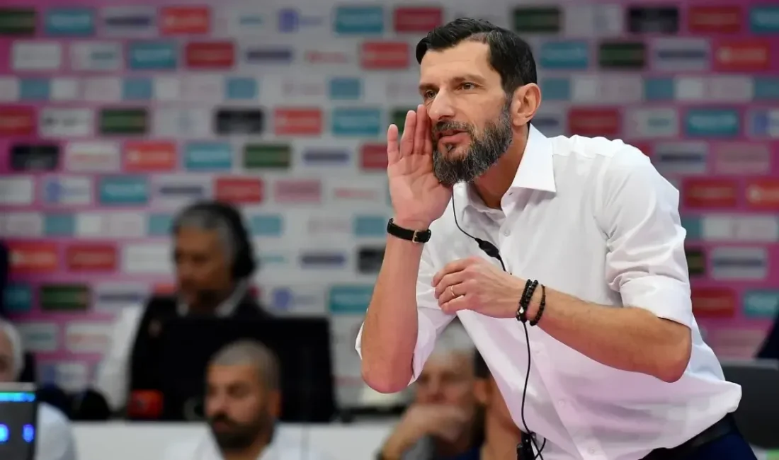 Eczacıbaşı Dynavit Kadın Voleybol Takımı, başantrenörlük görevine İtalyan Giulio Cesare
