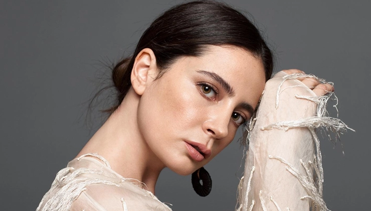 Esra Şengünalp kimdir