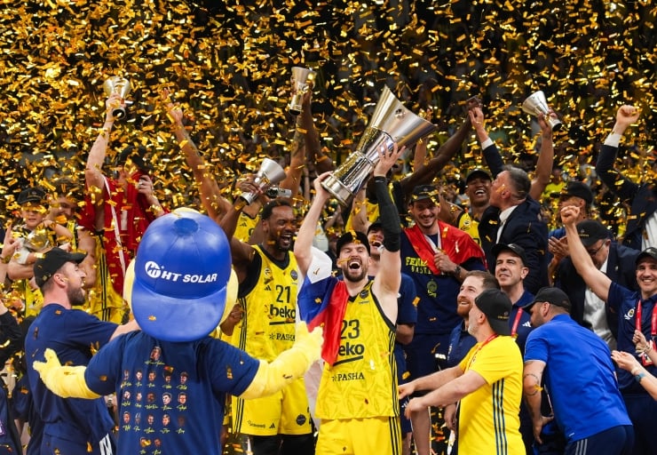 Fenerbahçe Beko EuroLeague Şampiyonu Oldu! Finalde Kimi Yendi? Maç Kaç Kaç Bitti? Fenerbahçe Beko EuroLeague Şampiyonu Oldu! Finalde Kimi Yendi? Maç Kaç Kaç Bitti?