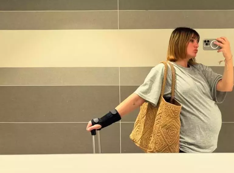 Gizem Karaca’dan Hamilelik Günlüğü: “Sırt Ağrılarım Felaket, Ama Çok Şanslıyım”