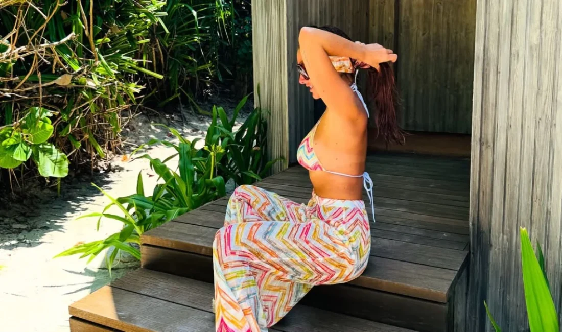 Hadise, tatil için gittiği Maldivler'den bikinili pozlarını peş peşe paylaşınca