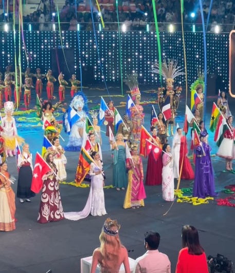 Miss Turkey Tacını Dünya Sahnesine Taşıdı: İdil Bilgen Dansıyla Gündem Oldu!