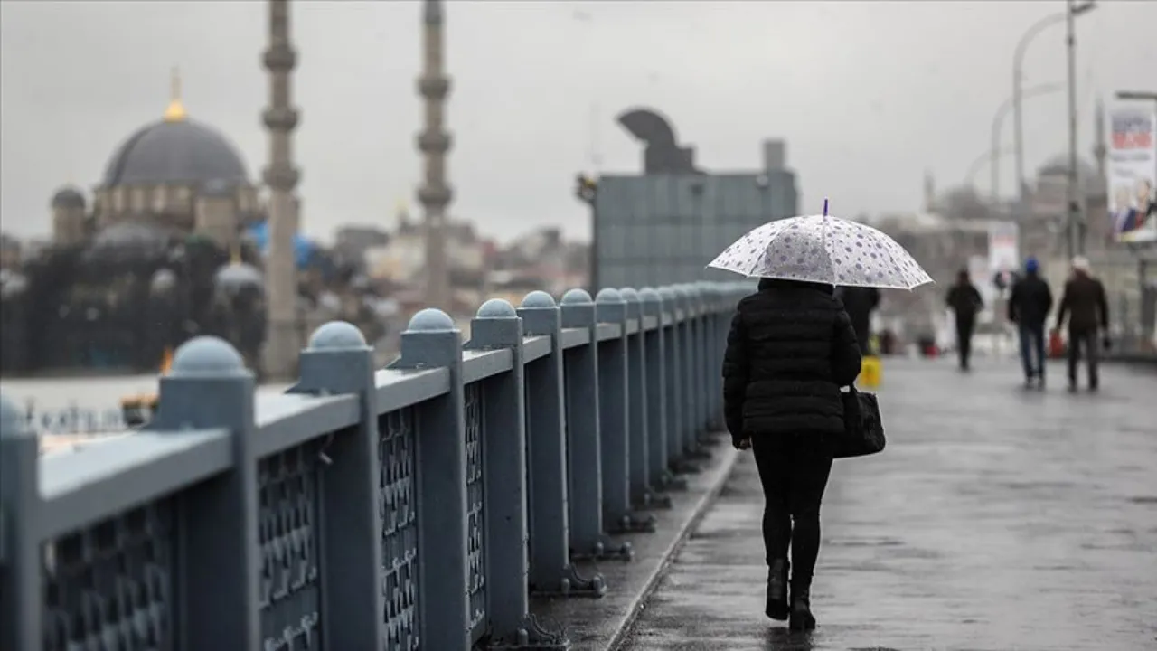 İstanbul’da Sağanak Ne Zaman Başlayacak? Meteoroloji ve AKOM Saat Vererek Uyardı!