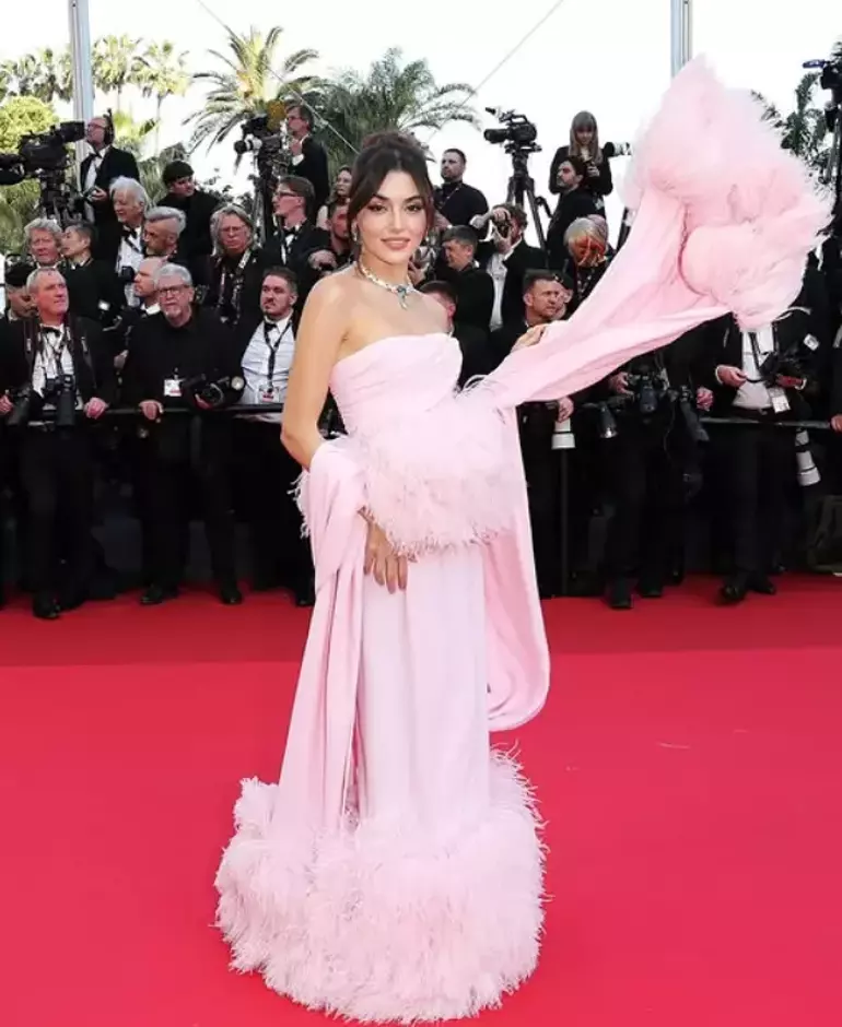 Hande Erçel ve Hakan Sabancı'dan Milyonluk Tren Tatili! Rakam Duyanı Şaşkına Çevirdi
