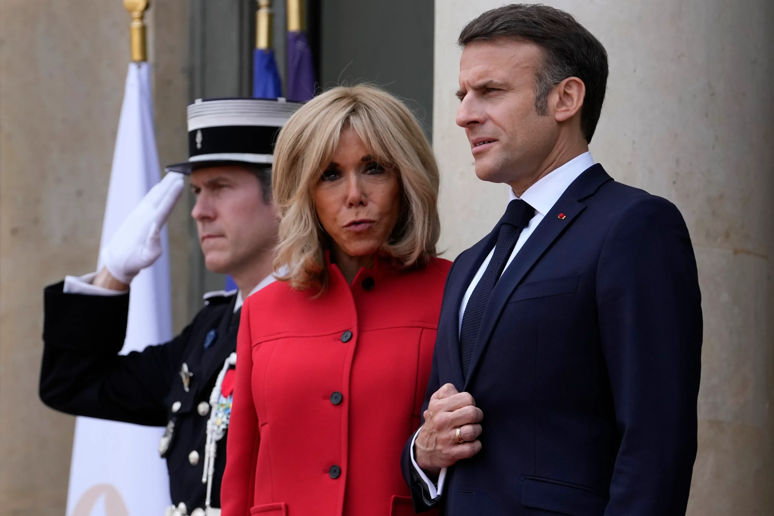 Macron’un eşi kim? Brigitte Macron’un yaşı, tanışma hikayesi ve Vietnam’daki