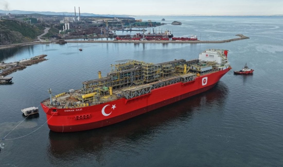 Türkiye’nin ilk yüzer üretim platformu Osman Gazi, Karadeniz’de doğal gaz