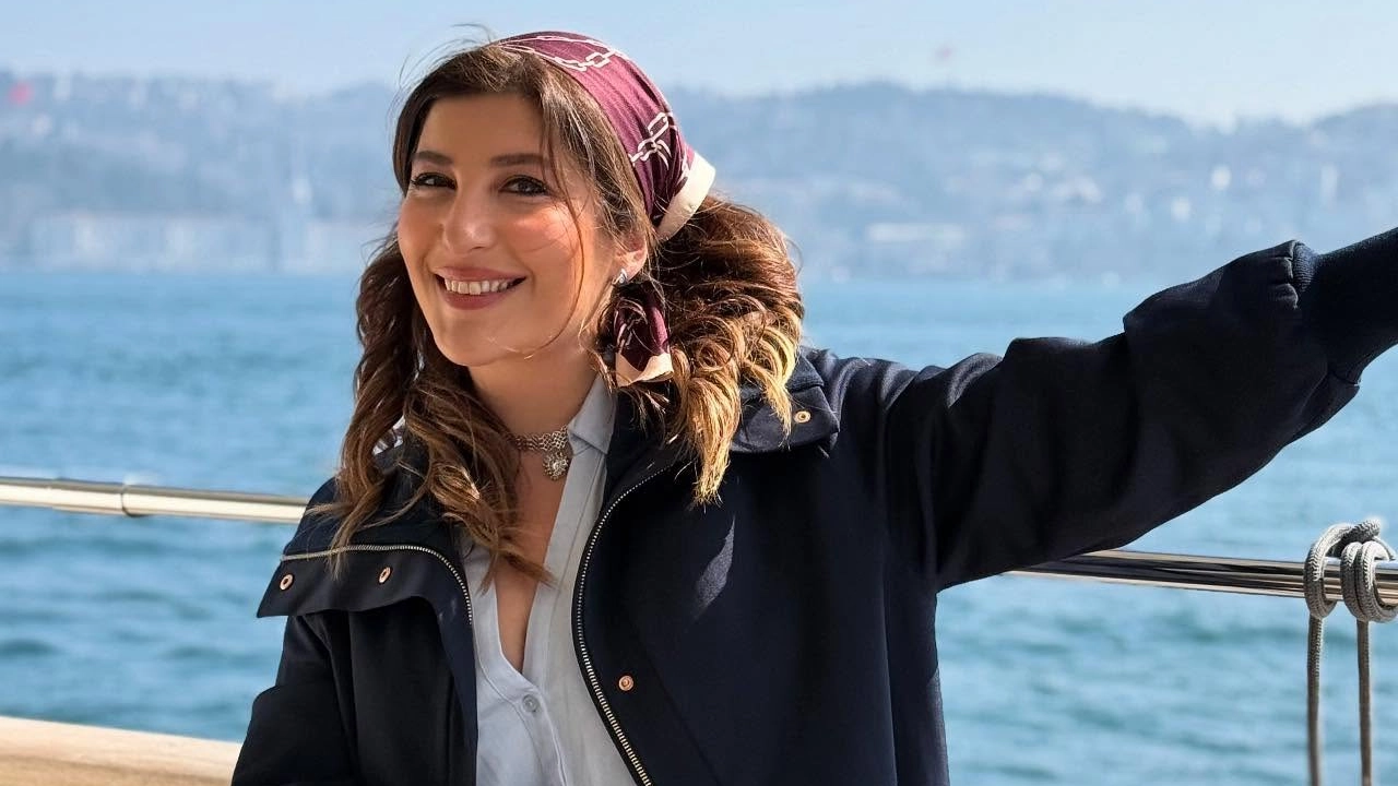 Şebnem Bozoklu Kimdir