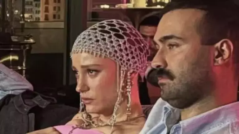 Serenay Sarıkaya ve Mert Demir Barıştı mı? Aylar Sonra Gelen Kare Sosyal Medyayı Salladı!