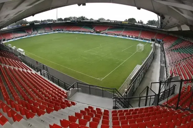 Twente NEC Nijmegen Maçı Ne Zaman, Saat Kaçta ve Hangi Kanalda Canlı Yayınlanacak? | Hollanda Eredivisie'de Kritik Randevu