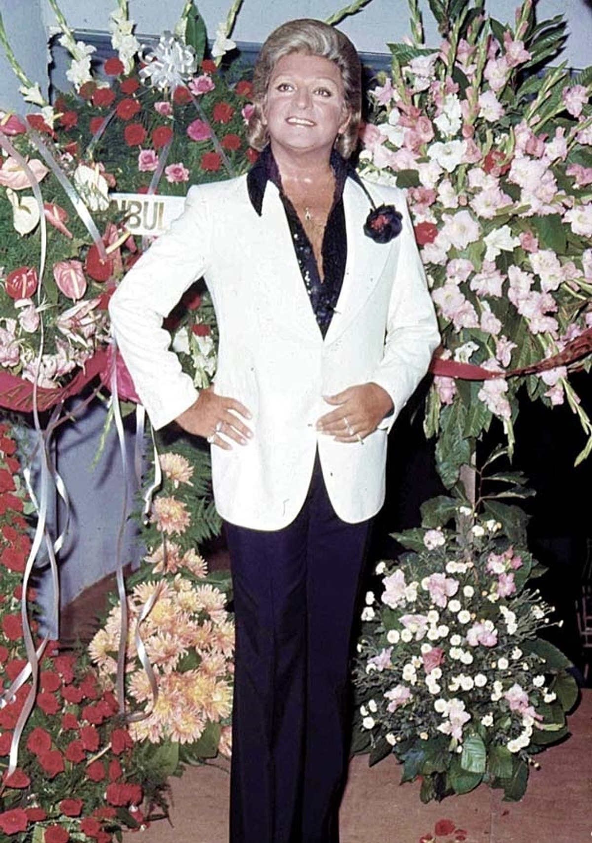 Zeki Müren’in Kara Çarşafla Yaşadığı Yasak Aşk Ortaya Çıktı!