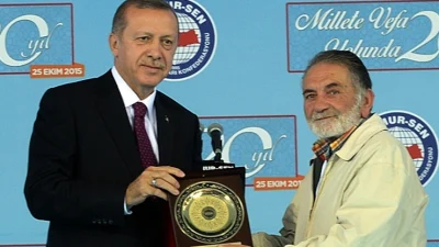 Memur-Sen eski Başkanı Zübeyir Yetik'in hayatı, kariyeri ve vefat nedeni.