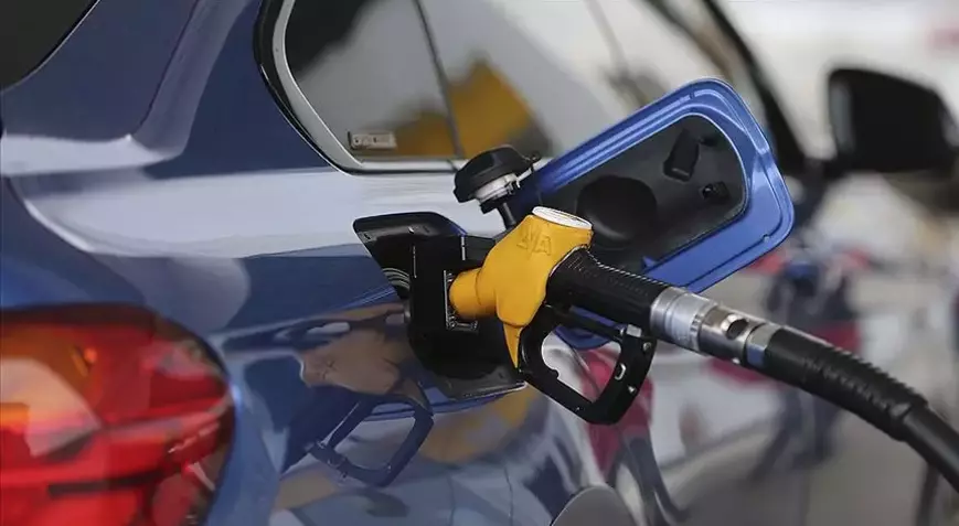 İsrail-İran ateşkesi sonrası petrol fiyatları geriledi. Akaryakıt fiyatlarına yansıyan düşüşle