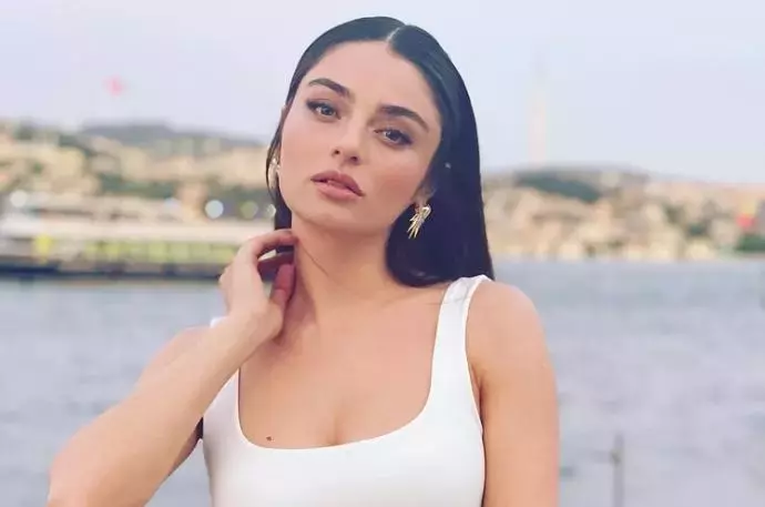 Ayça Ayşin Turan’ın boyu, kilosu, yaşı kaç? Sevgilisi kim, ailesi